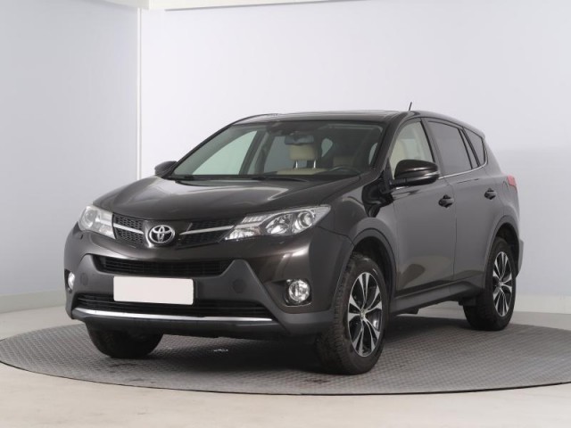 Toyota RAV 4  2.2 D-4D Style