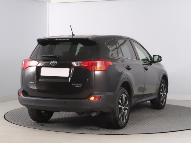 Toyota RAV 4  2.2 D-4D Style