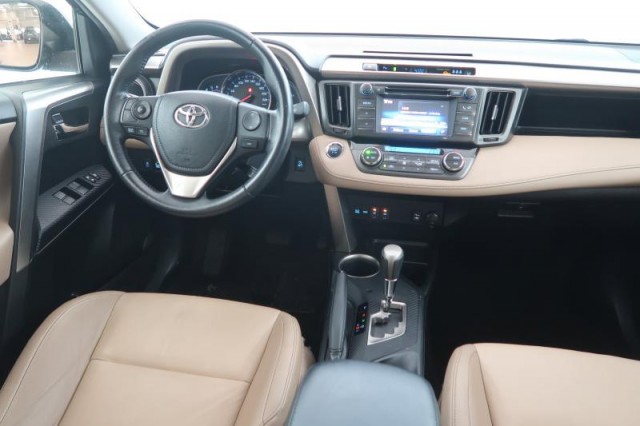 Toyota RAV 4  2.2 D-4D Style