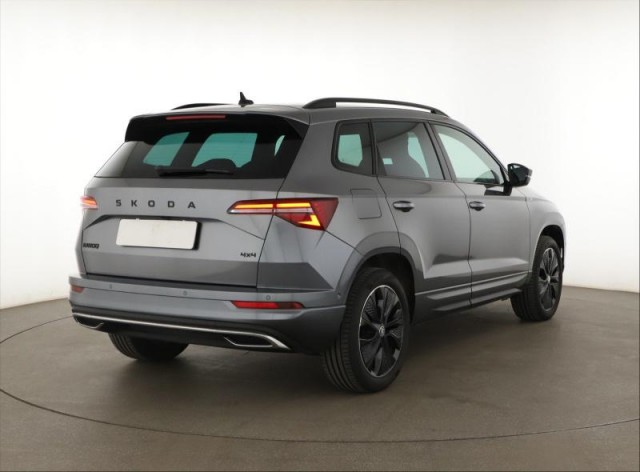 Škoda Karoq  2.0 TSI Sportline