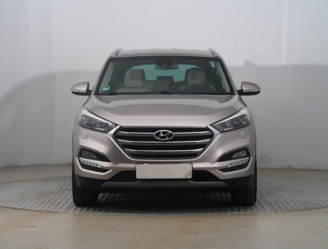 Hyundai Tucson  2.0 CRDi 
