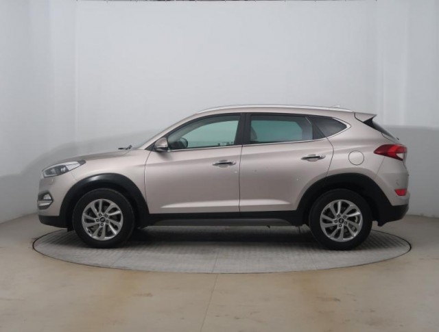 Hyundai Tucson  2.0 CRDi 