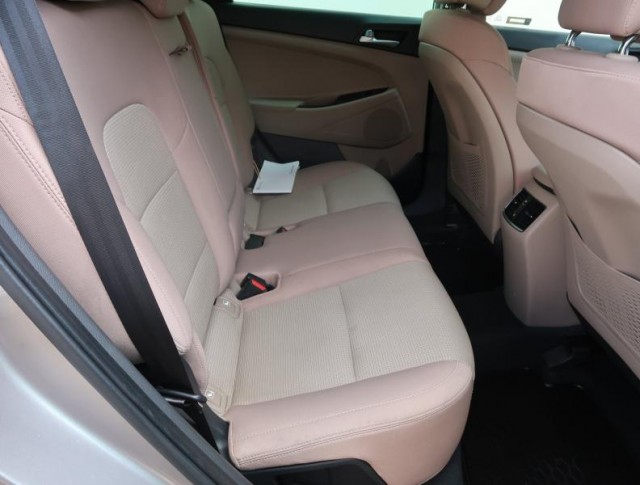 Hyundai Tucson  2.0 CRDi 