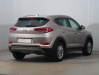Hyundai Tucson  2.0 CRDi 