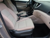 Hyundai Tucson  2.0 CRDi 