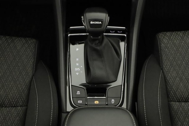 Škoda Karoq  1.5 TSI 