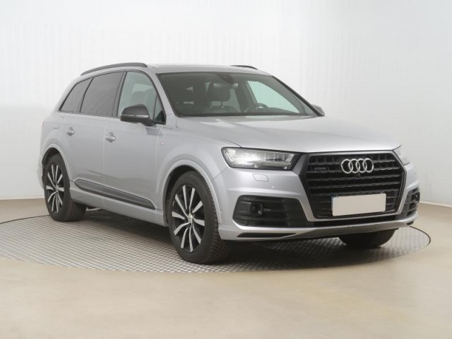 Audi Q7  3.0 TDI S-Line