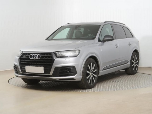Audi Q7  3.0 TDI S-Line