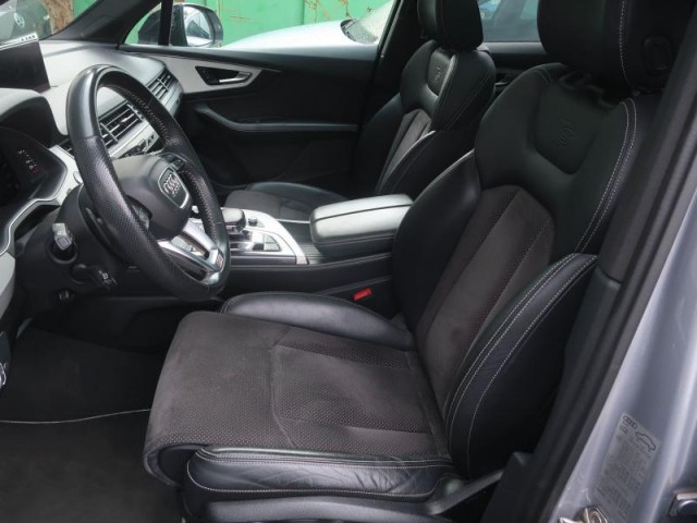 Audi Q7  3.0 TDI S-Line