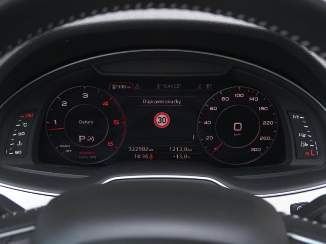 Audi Q7  3.0 TDI S-Line