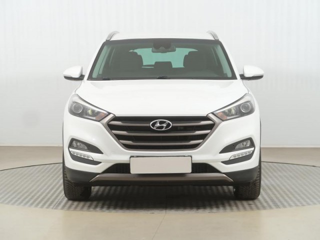 Hyundai Tucson  1.7 CRDi Trikolor