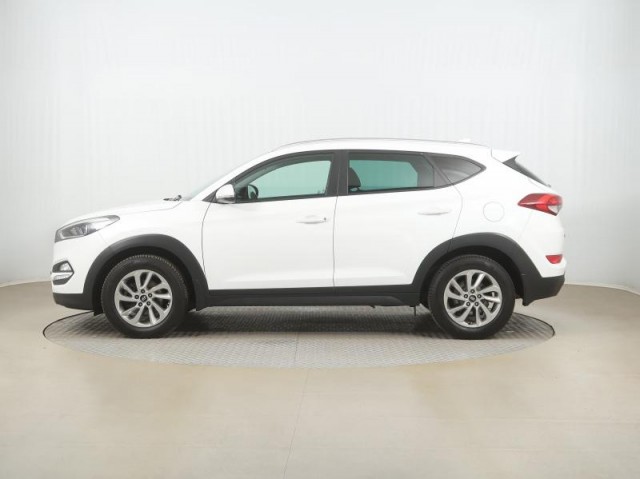 Hyundai Tucson  1.7 CRDi Trikolor