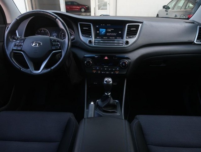 Hyundai Tucson  1.7 CRDi Trikolor