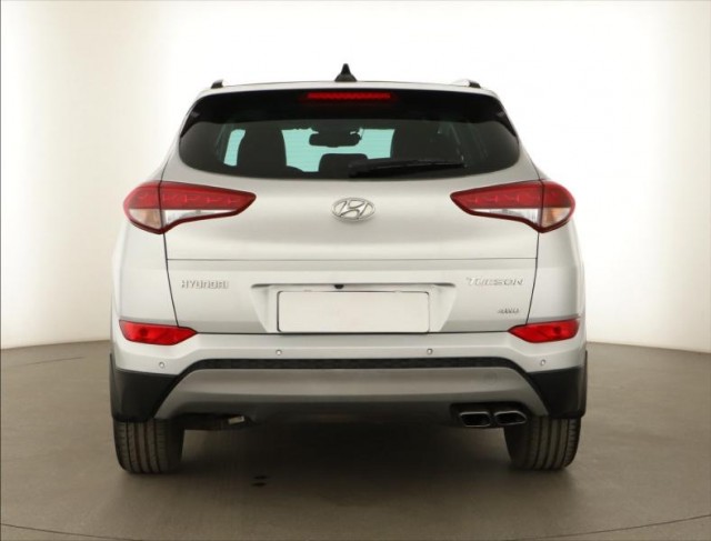 Hyundai Tucson  2.0 CRDi 