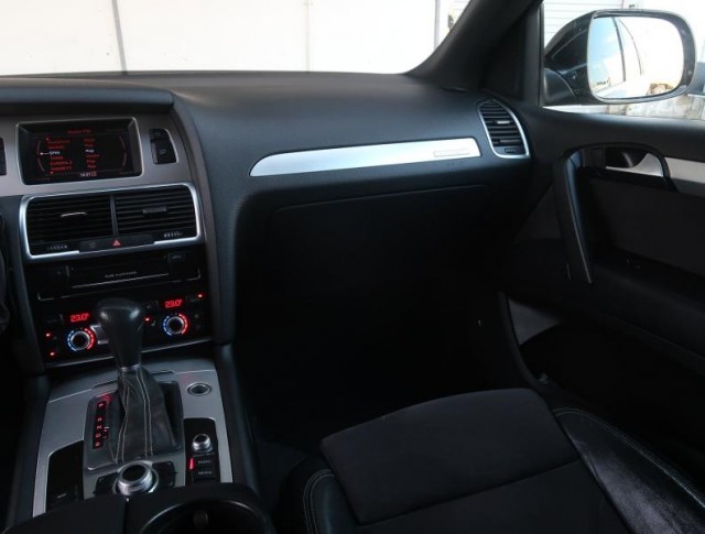 Audi Q7  3.0 TDI S-Line