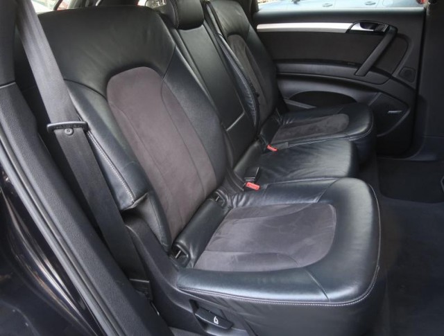 Audi Q7  3.0 TDI S-Line