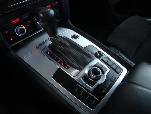 Audi Q7  3.0 TDI S-Line