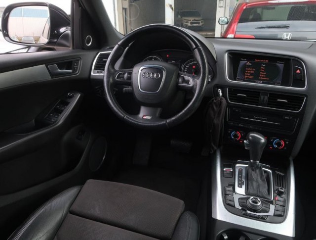 Audi Q5  2.0 TFSI 