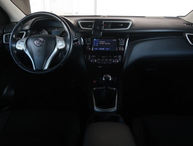 Nissan Qashqai  1.6 DIG-T Tekna