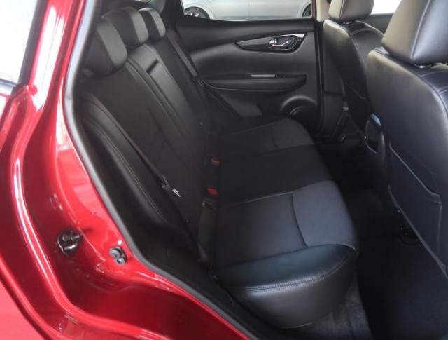 Nissan Qashqai  1.6 DIG-T Tekna