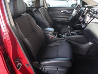 Nissan Qashqai  1.6 DIG-T Tekna