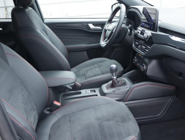 Ford Kuga  1.5 EcoBoost ST-Line