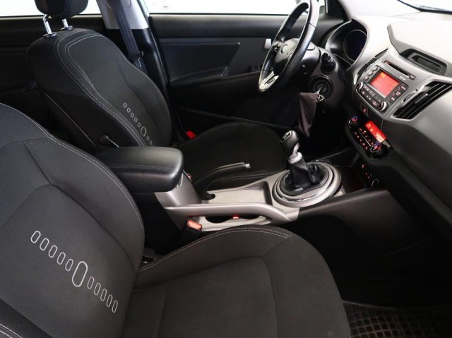 Kia Sportage  2.0 CRDi 