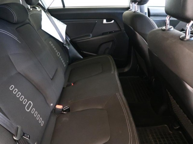Kia Sportage  2.0 CRDi 