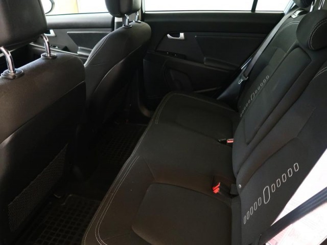 Kia Sportage  2.0 CRDi 