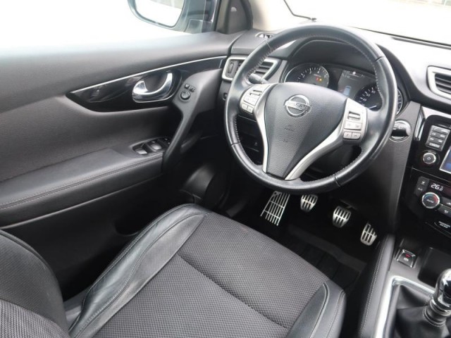 Nissan Qashqai  1.6 DIG-T 