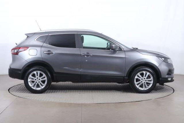Nissan Qashqai  1.3 DIG-T Invitation