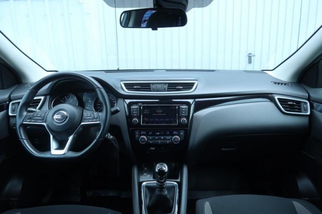 Nissan Qashqai  1.3 DIG-T Invitation