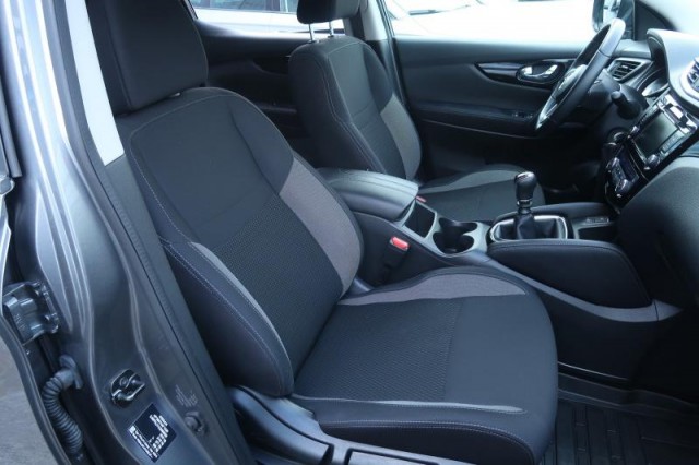 Nissan Qashqai  1.3 DIG-T Invitation