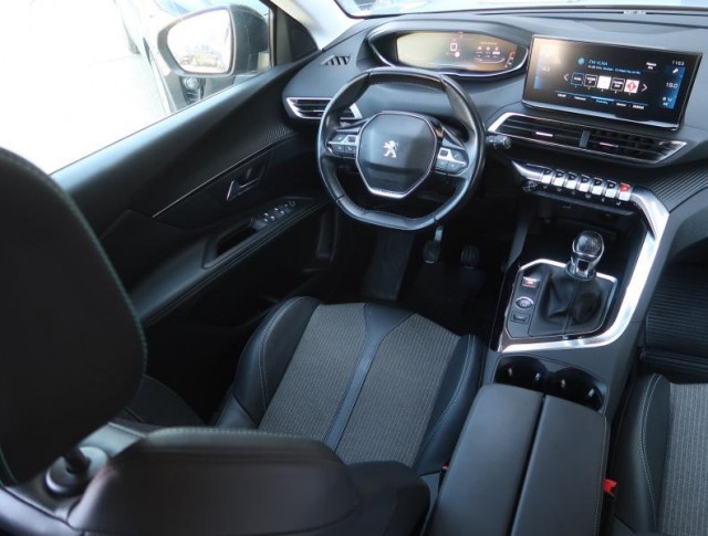 Peugeot 3008  1.5 BlueHDi 