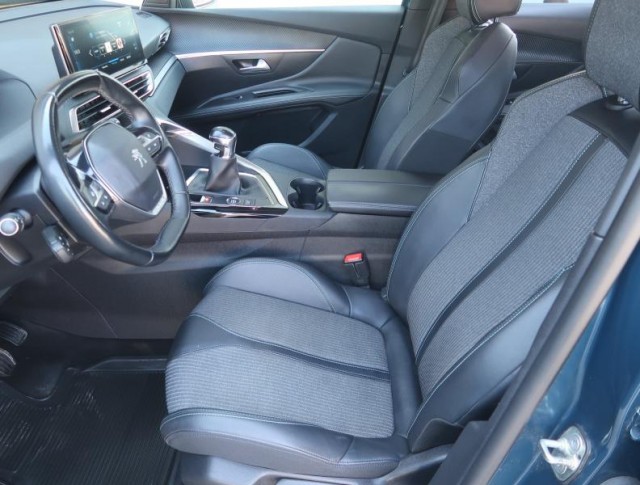 Peugeot 3008  1.5 BlueHDi 