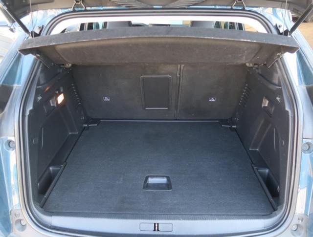 Peugeot 3008  1.5 BlueHDi 