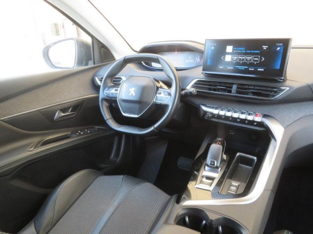 Peugeot 3008  1.2 PureTech Allure