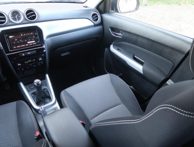 Suzuki Vitara  1.6 VVT GL +