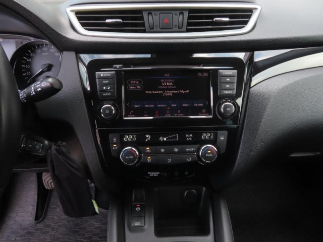 Nissan Qashqai  1.3 DIG-T 