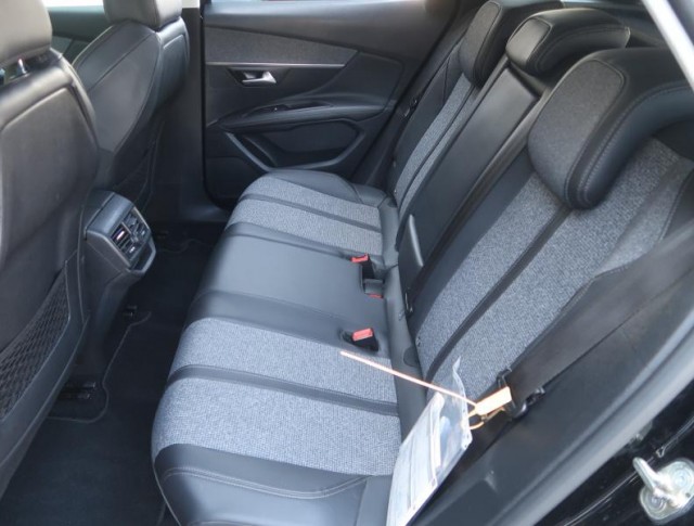 Peugeot 3008  1.5 BlueHDi GT Line