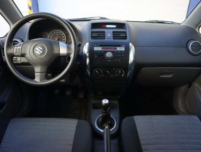 Suzuki SX4  1.5 i 