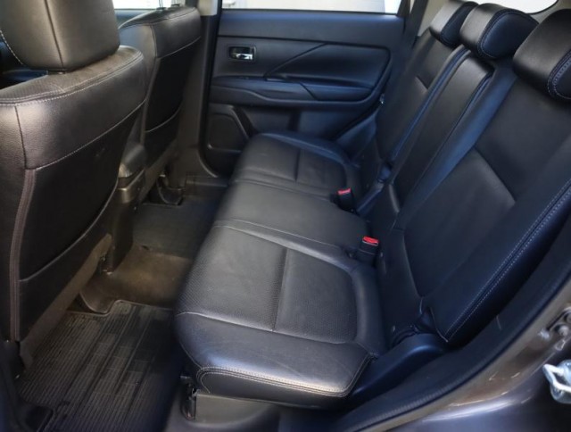 Mitsubishi Outlander  2.2 DI-D 