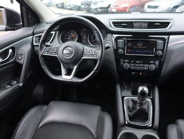 Nissan Qashqai  1.3 DIG-T Tekna