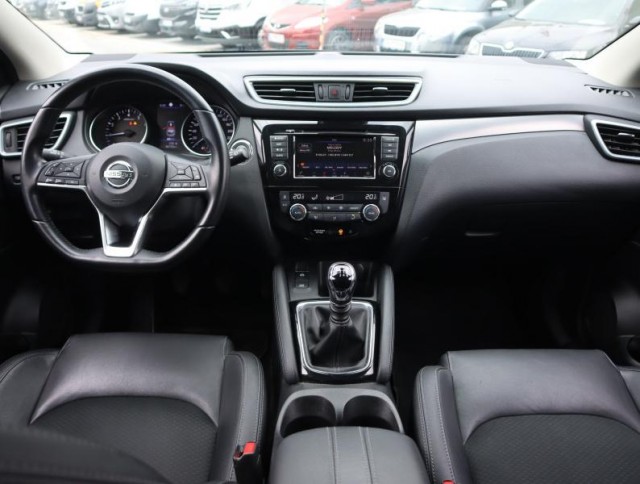 Nissan Qashqai  1.3 DIG-T Tekna