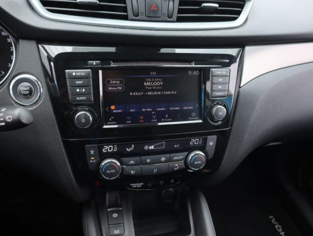 Nissan Qashqai  1.3 DIG-T Tekna