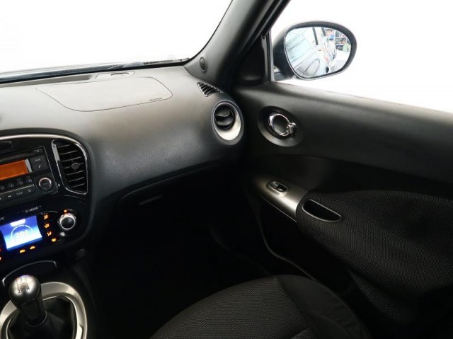 Nissan Juke  1.6 i 
