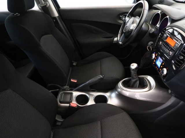 Nissan Juke  1.6 i 