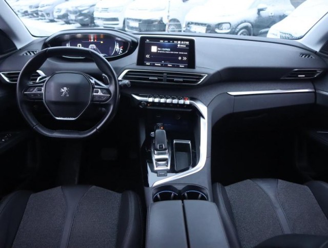 Peugeot 5008  1.5 BlueHDi 