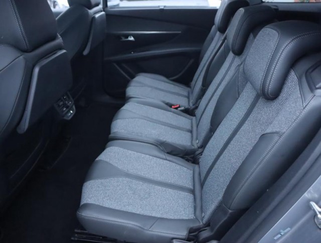 Peugeot 5008  1.5 BlueHDi 