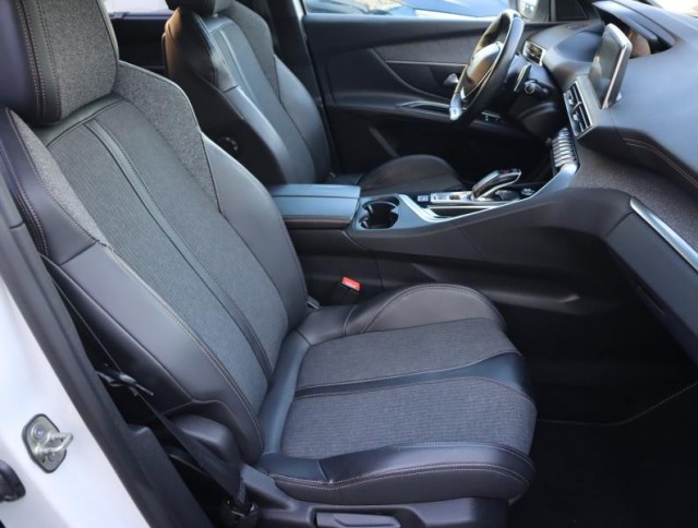 Peugeot 5008  2.0 BlueHDi GT Line